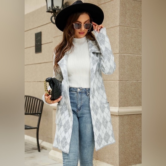 Sold Lapel Collar Open Front Argyle Cardigan with Pockets - Picture 2 of 6